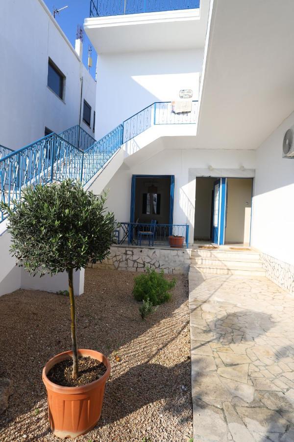 Traditional Town Garden Apartment Rhodes City Екстер'єр фото