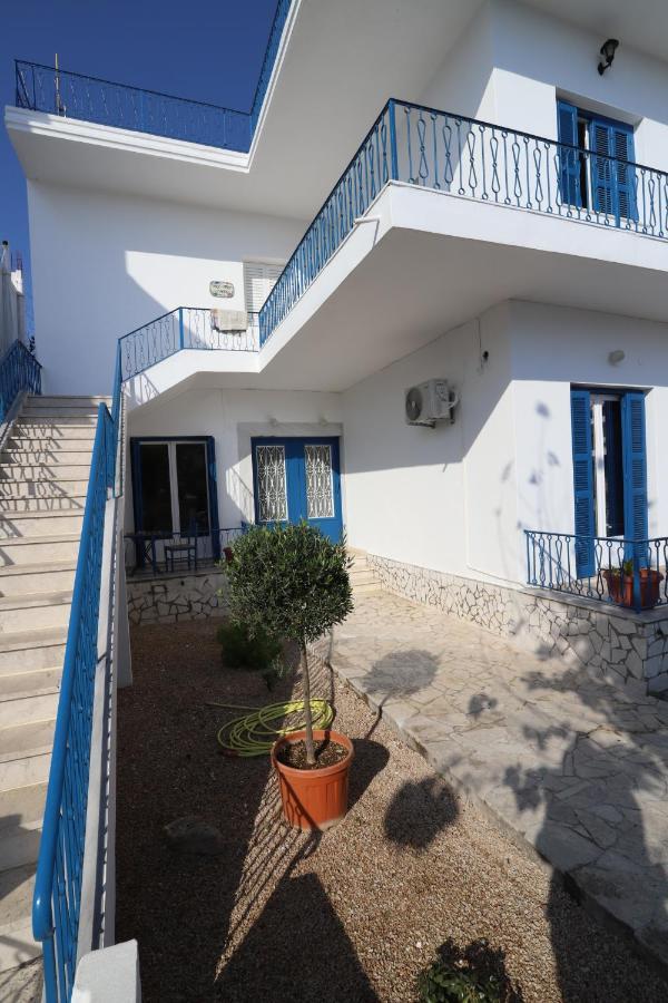 Traditional Town Garden Apartment Rhodes City Екстер'єр фото