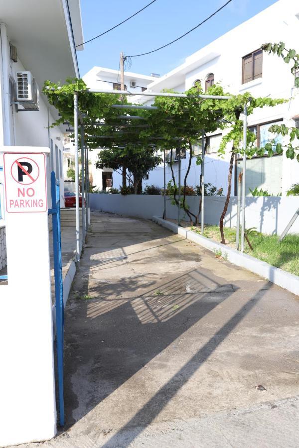 Traditional Town Garden Apartment Rhodes City Екстер'єр фото
